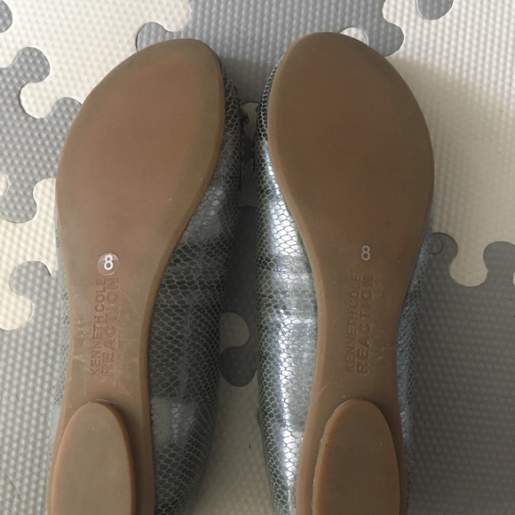 Kenneth Cole leather flat - Picture 3 of 3
